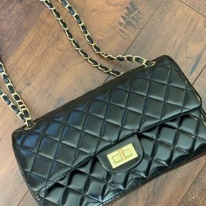 Quilted flap shoulder bag